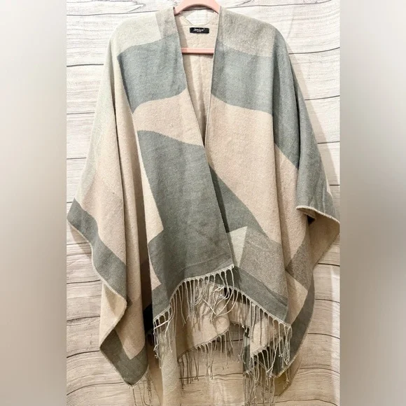 Janice| blush and grey shawl - Picture 1 of 2